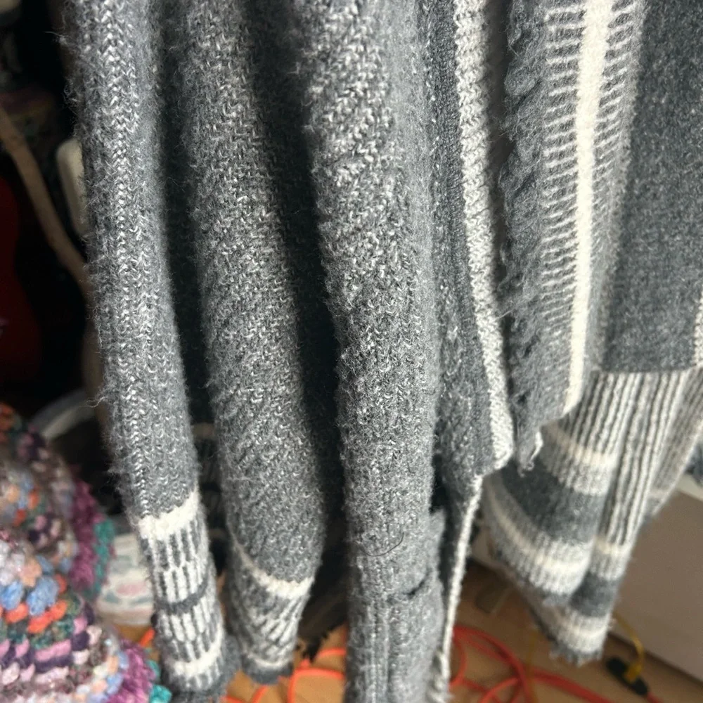 Zara Knit Gray and White Striped Cardigan W Bell Sleeves Small - Picture 12 of 16